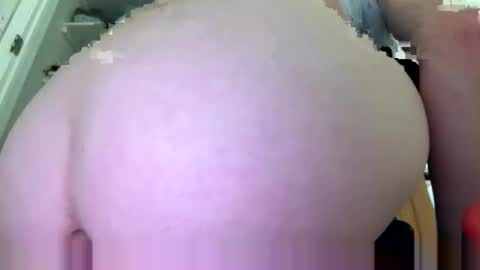 msfreckles92 online show from 04.30.26