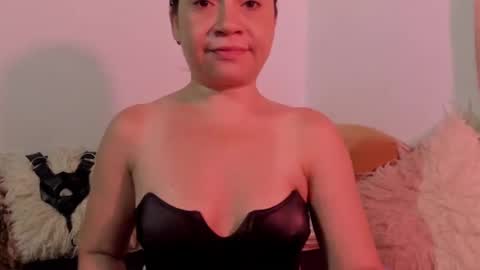 Miss Justine online show from 02.01.25