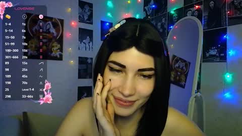 Noora Saetr online show from 10.05.25