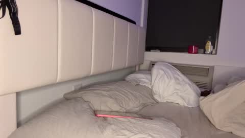 mskitty000 online show from 02.16.26