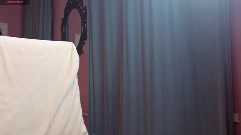 Lina  Help me to reach 100 thumbs up  online show from 10.30.25