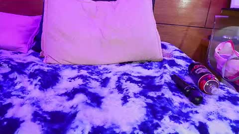 Manuela  online show from 02.21.25