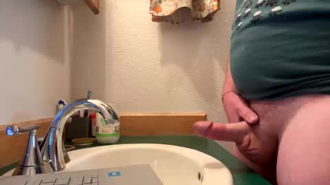 Snapshot of mtb1022222 chatting on 11.04.25 mtb1022222 online show from 11.04.25