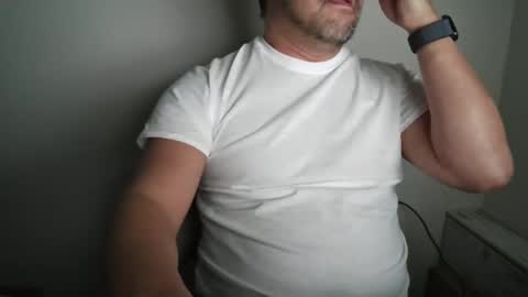 Snapshot of mtman5 chatting on 02.11.25 mtman5 online show from 02.11.25