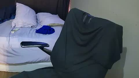 Muffdiver online show from 02.18.25