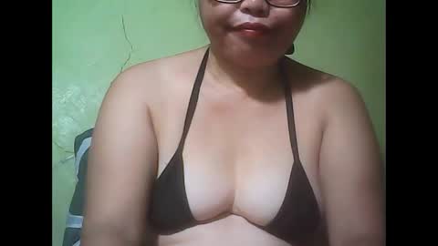 Snapshot of muffy_bunny chatting on 09.15.25 muffy_bunny online show from 09.15.25