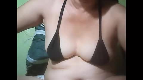 Snapshot of muffy_bunny chatting on 09.17.25 muffy_bunny online show from 09.17.25