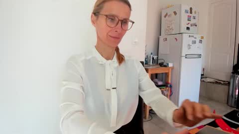 LOVELY JULIA  Peter DAY online show from 03.27.26