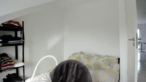 LOVELY JULIA  Peter DAY online show from 05.31.26