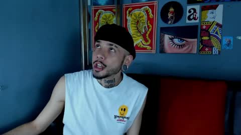 Snapshot of murdockh chatting on 05.17.26 murdok online show from 05.17.26
