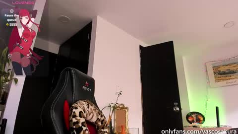 Snapshot of murielkarmesi chatting on 02.06.25 murielkarmesi online show from 02.06.25