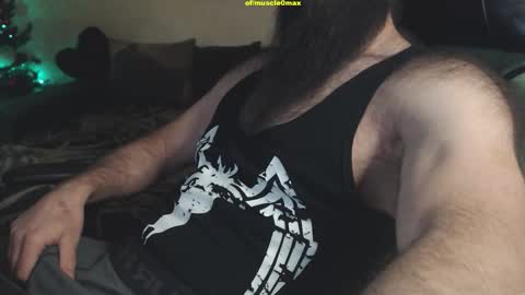 Snapshot of muscle0max chatting on 01.05.26 ofmuscle0max online show from 01.05.26