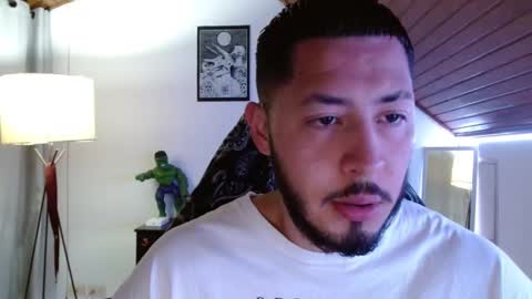 Snapshot of muscle_cock32 chatting on 02.10.25 David Big online show from 02.10.25