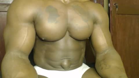 musclegod23 online show from 09.23.25