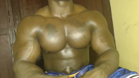 musclegod23 online show from 11.15.25