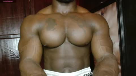 musclegod23 online show from 04.15.26