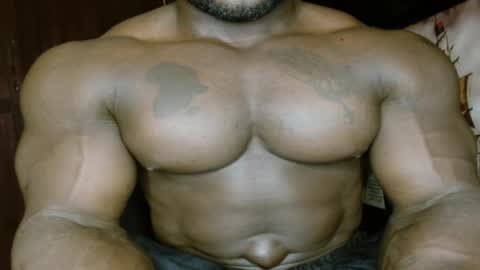 musclegod23 online show from 06.03.26