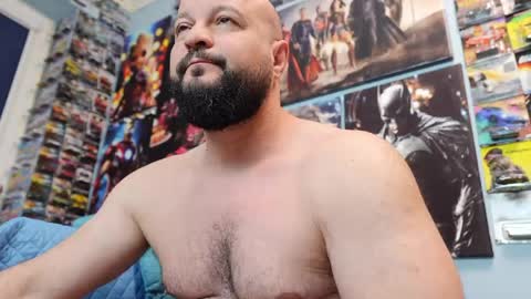 Snapshot of muscular_bear chatting on 03.20.26 Chris online show from 03.20.26