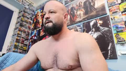 Snapshot of muscular_bear chatting on 03.29.26 Chris online show from 03.29.26