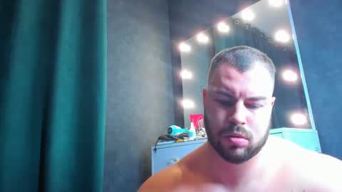 click icon for peach  online show from 02.10.25