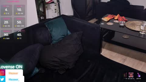 Snapshot of musculusx chatting on 04.11.26 Musculus online show from 04.11.26