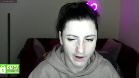 Snapshot of muse_kitty_jenia chatting on 11.12.25 Jenya online show from 11.12.25