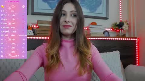 Snapshot of musedollx chatting on 10.23.25 Luna online show from 10.23.25