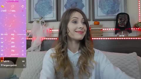 Snapshot of musedollx chatting on 10.29.25 Luna online show from 10.29.25