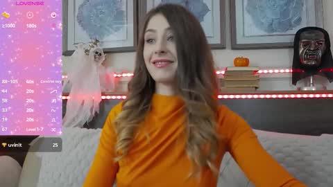 Snapshot of musedollx chatting on 10.30.25 Luna online show from 10.30.25