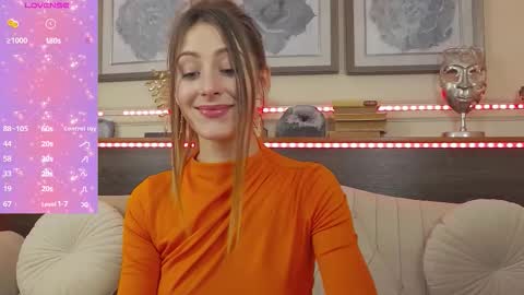 Snapshot of musedollx chatting on 11.19.25 Luna online show from 11.19.25