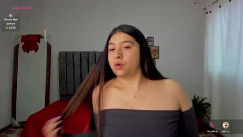 Snapshot of mushi_ chatting on 11.12.25 mushi_ online show from 11.12.25