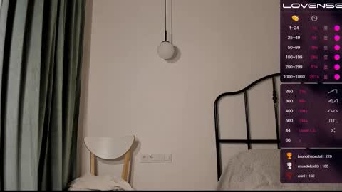 Snapshot of musscle_king chatting on 12.26.24 Artemius online show from 12.26.24