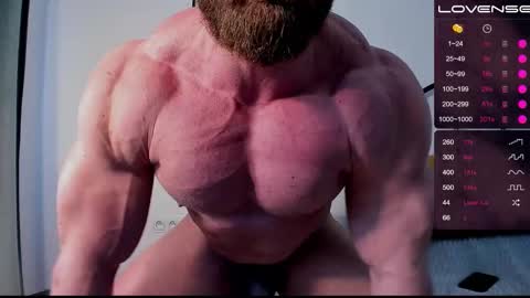 Snapshot of musscle_king chatting on 03.01.25 Artemius online show from 03.01.25