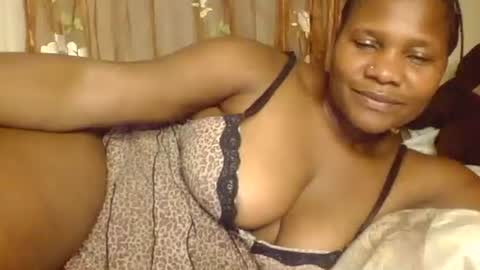 Snapshot of mwekas568403 chatting on 11.15.25 mwekas568403 online show from 11.15.25