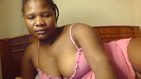 Snapshot of mwekas568403 chatting on 11.23.25 mwekas568403 online show from 11.23.25