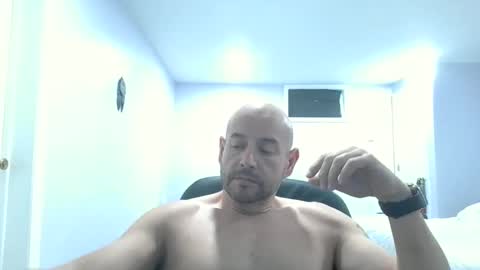 Snapshot of mworlton9 chatting on 12.17.25 Maximus online show from 12.17.25