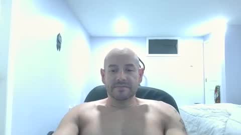 Snapshot of mworlton9 chatting on 12.21.25 Maximus online show from 12.21.25