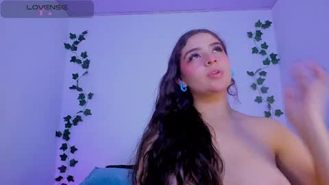 Snapshot of mxsshoney chatting on 12.26.24 Sara IG online show from 12.26.24