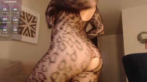 Hannah  welcome  online show from 01.12.25