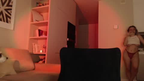 Hannah  welcome  online show from 03.12.25