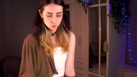 Snapshot of my_little_molly chatting on 10.10.25 Molly online show from 10.10.25