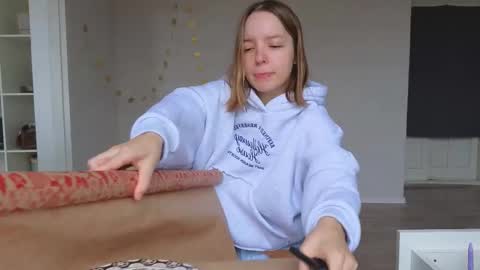  MIA  I will be here Monday Wednesday Thursday Saturday online show from 12.04.25