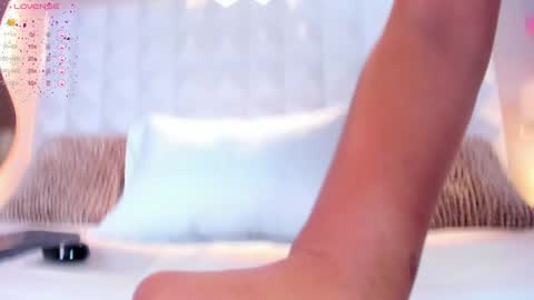 Mariana Evans online show from 12.19.24