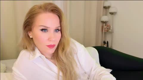 Mya-be Yours P online show from 02.22.25