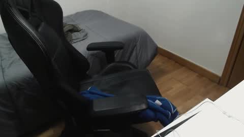 Juan  OF  myhairymacho online show from 01.08.25