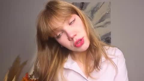 Snapshot of myismira chatting on 11.09.25 Mira online show from 11.09.25