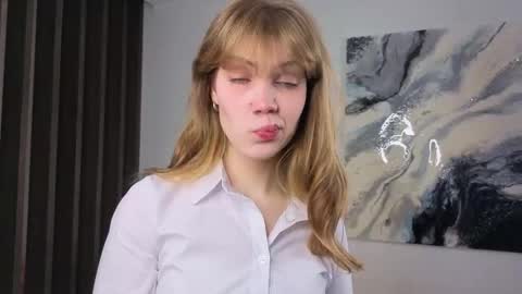 Snapshot of myismira chatting on 11.19.25 Mira online show from 11.19.25