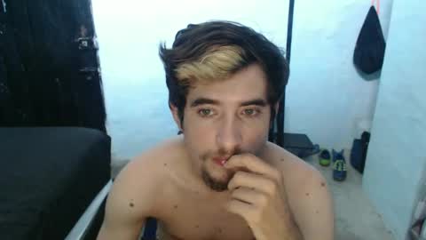 Snapshot of myke_xxx chatting on 12.05.24 mike online show from 12.05.24