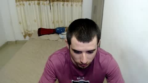 Snapshot of myke_xxx chatting on 02.08.25 mike online show from 02.08.25