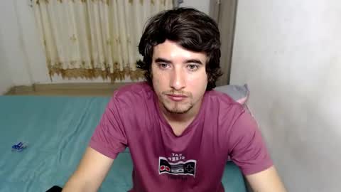 Snapshot of myke_xxx chatting on 11.18.25 mike online show from 11.18.25